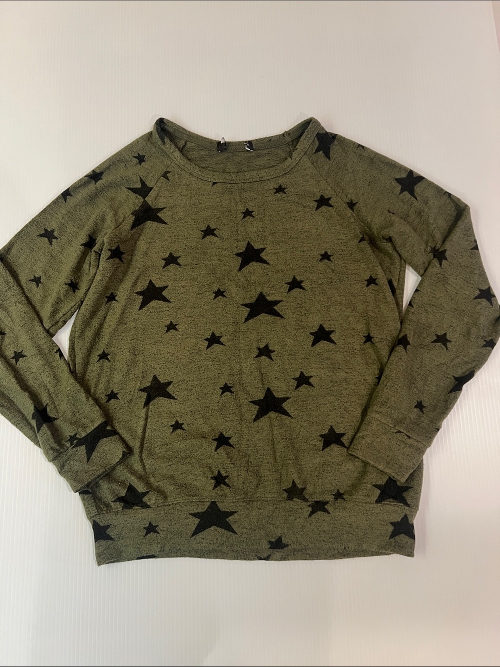 Buffalo David Bitton Women’s Olive Star Sweatshirt in Size X-Small